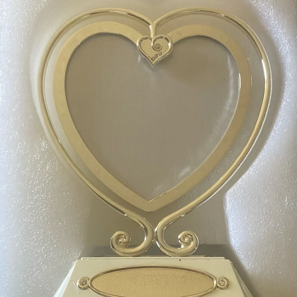 NWOT-THINGS REMEMBERED-SILVER DANGLE PHOTO FRAME